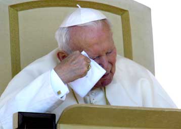 Ο Πάπας «ενδέχεται να παραιτηθεί», εάν επιδεινωθεί η κατάσταση της υγείας του