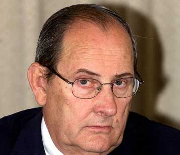 Ουραγός η Ελλάδα στην προσέλκυση ξένων επενδύσεων, υποστηρίζει το ΕΛΚΕ