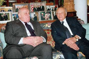 Νέα συνάντηση Κληρίδη - Ντενκτάς την Παρασκευή στον απόηχο ...