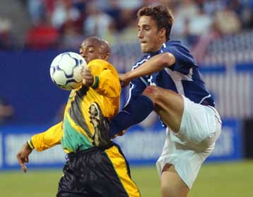 Συνεχίζονται οι φιλικοί αγώνες προετοιμασίας για τις ομάδες του Μουντιάλ 2002