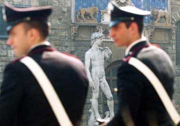 Εκατοντάδες συλλήψεις σε επιχείρηση των ιταλικών Αρχών κατά της λαθρομετανάστευσης