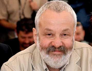 Την αποστροφή του για το Χόλυγουντ εξέφρασε από τις Κάννες ο Μάικ Λι