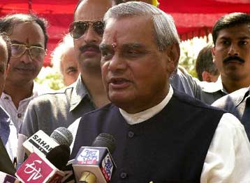 Την απέλαση του Πακιστανού πρέσβη στο Νέο Δελχί ανακοίνωσε η ινδική κυβέρνηση