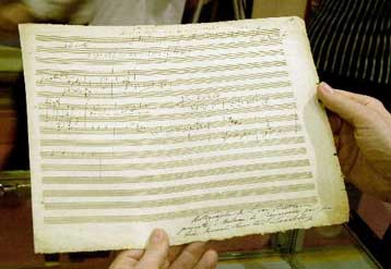 Κάθε ρεκόρ έσπασε η δημοπρασία του χειρόγραφου προσχεδίου της 9ης του Μπετόβεν