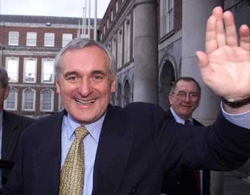 Δεν σχηματίζει αυτοδύναμη κυβέρνηση το Φιάννα Φέιλ στην Ιρλανδία