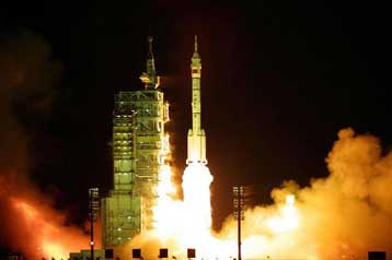 Το 2010 θα φτάσουν στη Σελήνη οι Κινέζοι προς αξιοποίηση του ορυκτού της πλούτου