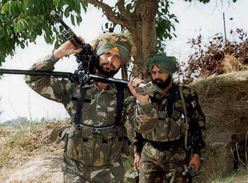 Την αποστολή διεθνούς δύναμης παρατηρητών στο Κασμίρ ζητά το Πακιστάν