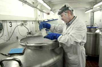 Στο «μικροσκόπιο» του ΠΟΥ παραμένει ο ιός της ευλογιάς, υπό το φόβο της βιοτρομοκρατίας