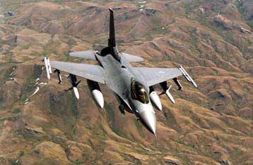 Στόχο της ιρακινής αεράμυνας στη «ζώνη απαγόρευσης πτήσεων» έπληξαν μαχητικά των ΗΠΑ