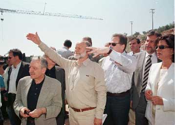Επίσκεψη βουλευτών στα εργοτάξια της Αττικής Οδού – Αποπεράτωση των εργασιών το 2003