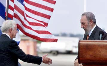 Οργισμένη αντίδραση της Κούβας στις εξαγγελίες Μπους για τη διατήρηση του εμπάργκο