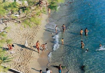 Δεν θα πάει φέτος διακοπές το 39,2% των Ελλήνων λόγω έλλειψης χρημάτων