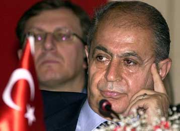 Προσφυγή κατά του αμφιλεγόμενου νόμου περί λειτουργίας των μίντια κατέθεσε ο Σεζέρ