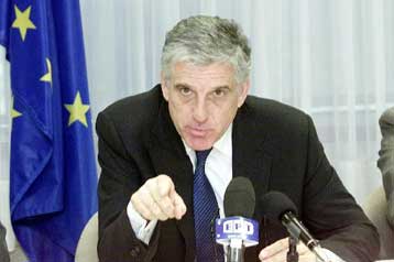 Στα Σκόπια την Πέμπτη ο υπουργός Εθνικής Αμυνας