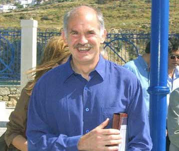 Δεν υπάρχει πρόβλημα στις σχέσεις του με τον πρωθυπουργό, διαβεβαιώνει ο Γ.Παπανδρέου