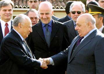 Κληρίδης και Ντενκτάς συναντήθηκαν και πάλι στη Λευκωσία