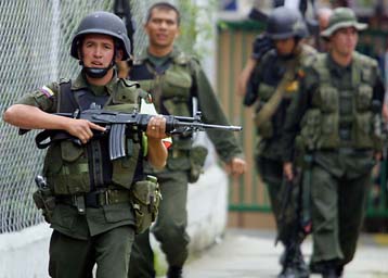 Εννέα νεκροί σε συγκρούσεις ανταρτών και κυβερνητικών δυνάμεων στην Κολομβία