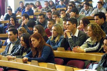 Κλειστό επί τριήμερο το Πανεπιστήμιο Αθηνών λόγω απεργίας των πανεπιστημιακών