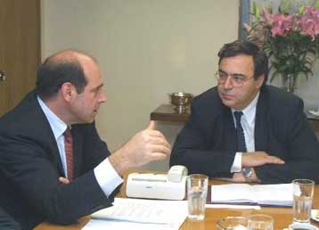 Ανησυχούν οι βιομήχανοι για τη χαλάρωση της οικονομικής πολιτικής εν όψει εκλογών