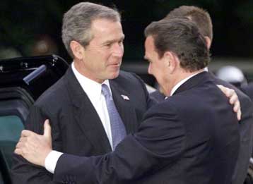 Αναζητώντας τη στήριξη των Ευρωπαίων έφτασε στο Βερολίνο ο Αμερικανός πρόεδρος