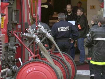 Πυρκαγιά ξέσπασε στο κτίριο της ισραηλινής πρεσβείας στο Παρίσι