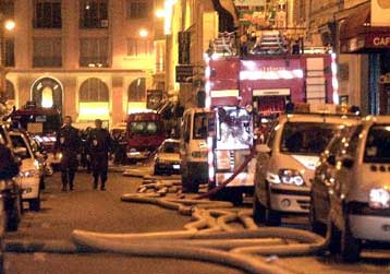 Σε ατύχημα οφείλεται πιθανότατα η πυρκαγιά στην πρεσβεία του Ισραήλ στο Παρίσι