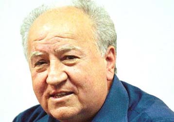 Οργισμένη αντίδραση Παπαζάχου για τη διαρροή έκθεσής του στον Τύπο