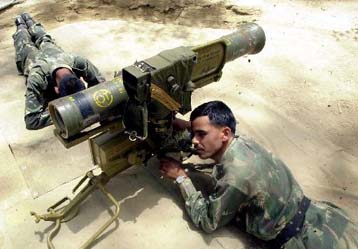 Πυκνώνουν οι βομβαρδισμοί του πακιστανικού πυροβολικού στο ινδικό Κασμίρ