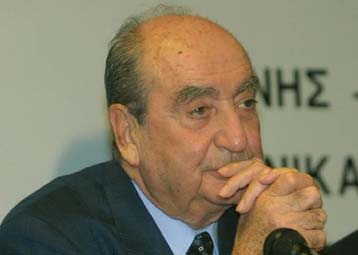 Να γίνει και στο ΠΑΣΟΚ έρευνα για «μαύρο χρήμα» ζητά ο Κ.Μητσοτάκης