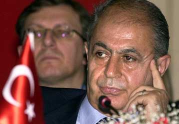 Προσφυγή Σεζέρ στη Δικαιοσύνη κατά του νέου αμφιλεγόμενου νόμου περί αμνηστίας