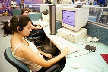 Αγγλίδα που επιζητούσε διαδικτυακές γνωριμίες χάνει την επιμέλεια των παιδιών της