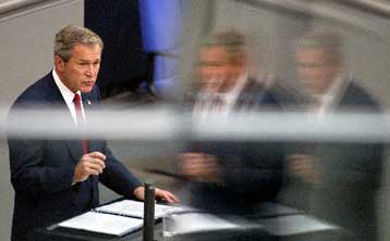 Και η Ευρώπη είναι αντιμέτωπη με την απειλή της τρομοκρατίας, υποστηρίζει ο Μπους