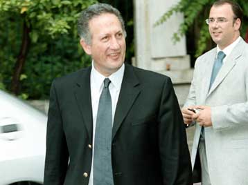 Διαφωνία βουλευτών επί του τηλεοπτικού χρόνου των πολιτικών σε προεκλογικές περιόδους