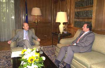 Εθνική συνεννόηση δεν γίνεται… κατόπιν εορτής τόνισε ο Κ.Καραμανλής στον πρωθυπουργό