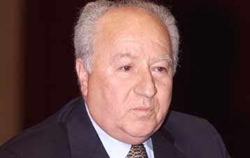 Ανέντιμοι όσοι συνέβαλαν στη διαρροή της εισήγησής μου, δήλωσε ο Β.Παπαζάχος