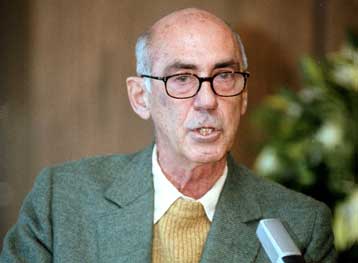 Στον «Ευαγγελισμό» με έμφραγμα ο πρόεδρος του ΔΟΛ, Χρ.Λαμπράκης – Βελτιούμενη κατάσταση