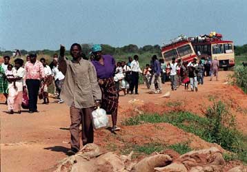 Τουλάχιστον 200 νεκροί και 400 τραυματίες σε σιδηροδρομική τραγωδία στη Μοζαμβίκη