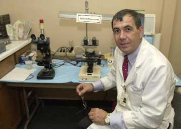 Έτος των κλωνανθρώπων το 2002, δηλώνει ο Παναγιώτης Zαβός