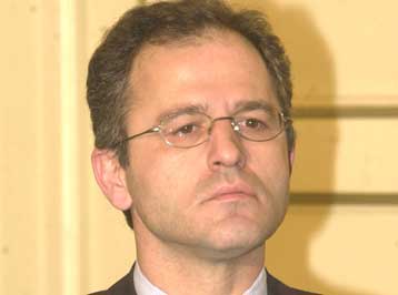 «Όχι» στο κείμενο της Αγκυρας, «ίσως» σε ορισμένες προτάσεις του, λέει ο Π.Μπεγλίτης