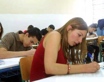 Δυσκολίες συνάντησαν στις πανελλήνιες την Τρίτη οι μαθητές της Β και Γ Λυκείου