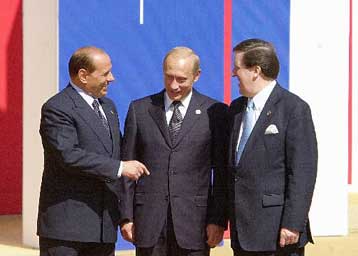 Υιοθετήθηκε στη Ρώμη η ιστορική διακήρυξη περί σύστασης κοινού συμβουλίου ΝΑΤΟ-Ρωσίας