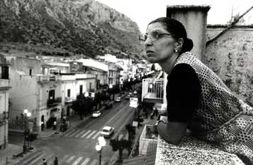 Πρωτοφανές αιματηρό ξεκαθάρισμα λογαριασμών μεταξύ γυναικών, μελών της Καμόρα