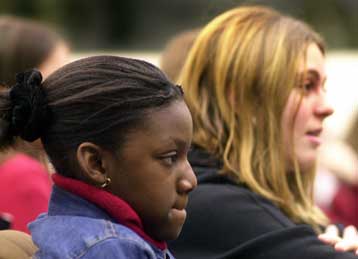 Ο πληθυσμός της Ελλάδας αυξάνεται, οι Έλληνες μειώνονται, σύμφωνα με τη Eurostat