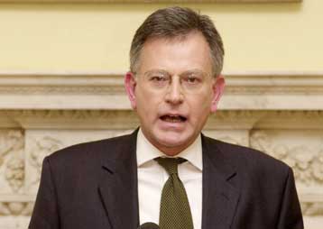 Παραιτήθηκε ο υπουργός Μεταφορών της Βρετανίας