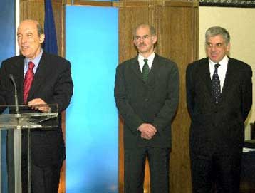 Νέα πρόταση της ισπανικής προεδρίας για τον ευρωστρατό φέρεται να έχει ο πρωθυπουργός