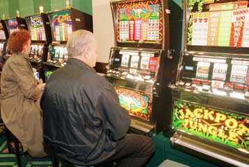 Κατατέθηκε το νομοσχέδιο για την απαγόρευση των ηλεκτρονικών παιχνιδιών