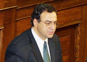 Να μην εμπλέκουμε την Κομισιόν στις κομματικές αντιπαραθέσεις ζήτησε ο Χριστοδουλάκης