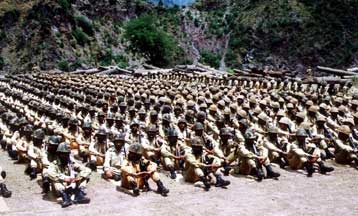 Τρεις Ινδοί αστυνομικοί νεκροί μετά από επιδρομή ανταρτών σε στρατόπεδο στο Κασμίρ