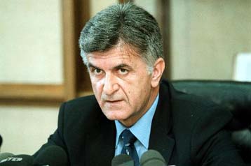 «Αφαντος» παραμένει ο Σέντομ – Νέες διώξεις προαναγγέλει ο Πετσάλνικος