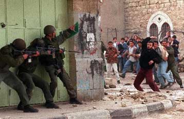 Με ζητούμενο την ειρήνευση, Μπερνς και Φίσερ συναντώνται την Πέμπτη με Αραφάτ και Σαρόν